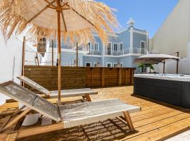 Dona Simone Boutique Suites & Studios - by @ rita's place, hotel en Faro