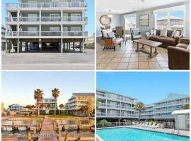 3BR Condo Gulf Views with Pool, Boat Launch and Dock