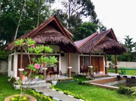 R5 Keramba Inn, hotel en Bukit Lawang