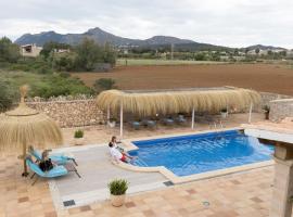 VIlla Mestral, hotel in Alcúdia