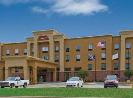 Hampton Inn & Suites Baton Rouge/Port Allen、ポート・アレンのホテル