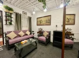 Independent Garden Cottage-Bandra-Carter road