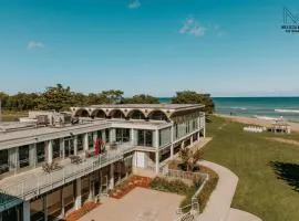 Illinois Beach Hotel