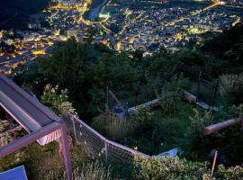 Foresteria B&B Vecchiascuola Pianazzola, hotel v destinaci Chiavenna