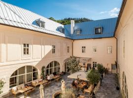 Opera apartments, hótel í Banská Štiavnica