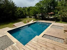 Le Travers Ajoux - Camping Gîte Évènement, glamping site sa Ajoux