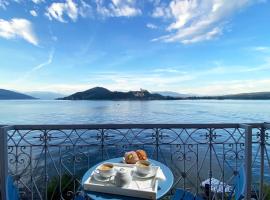 FWL Romance on the Lake - Panorama: Arona'da bir otel