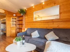 Ski In-Out - Heart of Val Thorens Warm-Hearted Apartment, WiFi 165