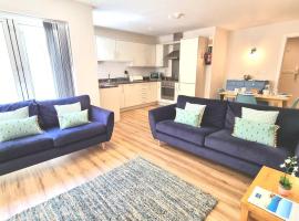 The Beach House & Porth Sands Apartments, hotel en Newquay