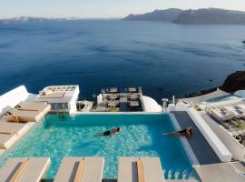 La Perla Villas and Suites - Adults Only, hotel in Oia