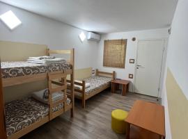 Rooms Asceric, Hostel in Stari Banovci