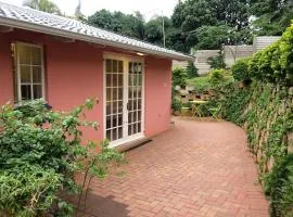 Luxurious Room in excellent proximity to Beach