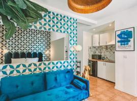 CerezinoFlats- Blue Bay Studio: Seixal'da bir otel