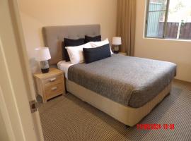 The Belmore Apartments Hotel, hotel di Wollongong