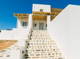 Coral Villa with 4 bedrooms in Paros