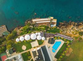 Falcon Hotel, hotel din Antalya