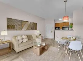 Elegant 1BR Suite near Universal