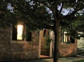 House of Stone, hotel in Tivat