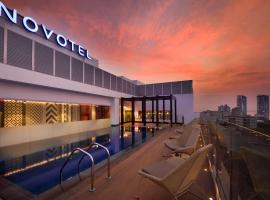 Novotel Kinshasa La Gombe, готель у місті Кіншаса