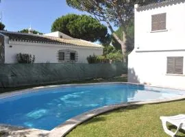 Lovely villa in Vilamoura with private pool