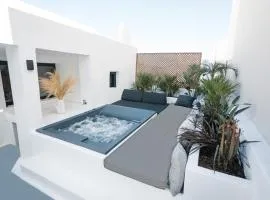 Rosaviglia Luxury Villa - an Oia Private Hideaway