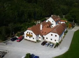 Pension Kadlcuv Mlyn