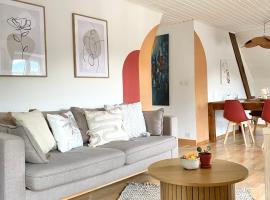 Appartement thématique Art Moderne โรงแรมในTravers