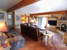 Running Bear River Lodge - Pet Friendly - On The River - Grill - WiFi - Cable - Washer - Dryer - Fireplace