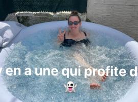 Pavillon, Jacuzzi, Barbec, Netflix, Canal, Disney, hôtel avec jacuzzi à Bobigny