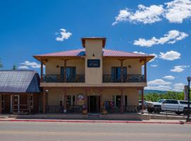 Lofts Sterling & Sage, hotel barato en Chama