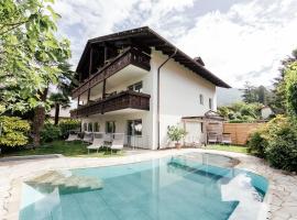 Hotel Garni Sirmian, rumah tamu di Merano