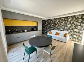 Adige Apartments, hotel a Trento