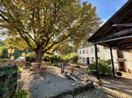 Hinkelshof - als Ferienwohnung - Selbstversorgerküche & Aufenthaltsräume - Südeifel, Mullerthal, Vianden, hotell i Körperich