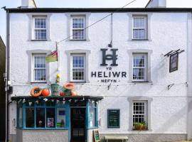 Tafarn Yr Heliwr, alojamiento con cocina en Nefyn