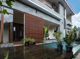 Central Ubud Modern Apartments and Private Kitchen - 2