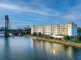 Hampton Inn & Suites Newark-Harrison-Riverwalk, hotel v mestu Newark