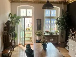 Spirit & Style - grosszügige, helle Altbauwohnung in bester Prenzlauer Berg Lage