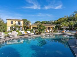 Grande Villa proche Saint-Tropez, casa vacacional en Gassin