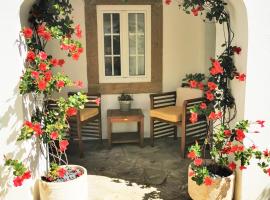 Castle House and Beach, hotel en Sines