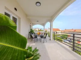 Luxury apartment Marino near beach