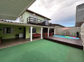 Casa com piscina em Florianópolis, loma-asunto kohteessa Florianópolis