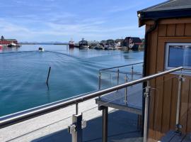 The Harbour House, dorm and twin, selfservice hostel, ostello a Ballstad