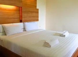 Seastar Hotel and Service Apartment