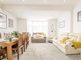 Luxury 4 Bedroom Apartment Southsea - Free Parking