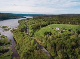 Chanterelle Inn & cottages, hotel in Baddeck