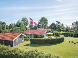 Stunning Home In Middelfart With Wifi