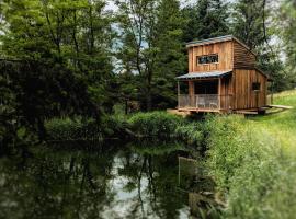 Les Renardières - Usson en Forez, glamping site sa Usson-en-Forez