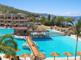 SEAFOS Luxury Resort & Spa - Limited Edition by Leonardo Hotels: Kandia şehrinde bir plaj oteli