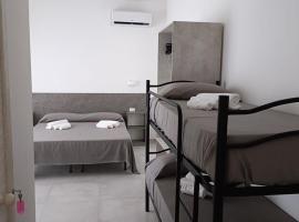 Villa3 Cancelli Guesthouse B&B via del Mare Formia, готель у місті Формія