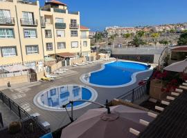 Arcoiris Paradise A 300 metros de la playa ,piscina y parque infantil, hotel di Callao Salvaje